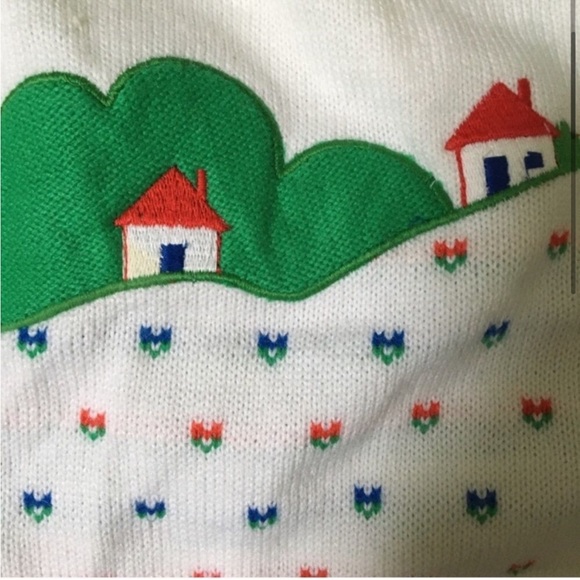 Embroidered Appliqué Sweater - Picture 2 of 8